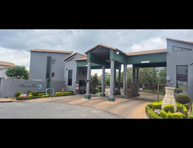 2 BEDROOM APARTMENT FOR SALE IN HONEYDEW GROVE